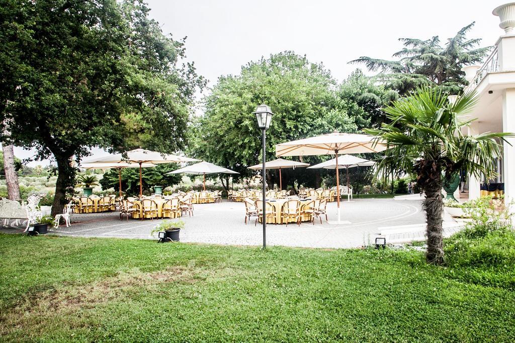 Villa Strampelli Pomezia Exteriér fotografie